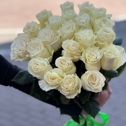 Букет из белых роз - купить с доставкой в Красноярске